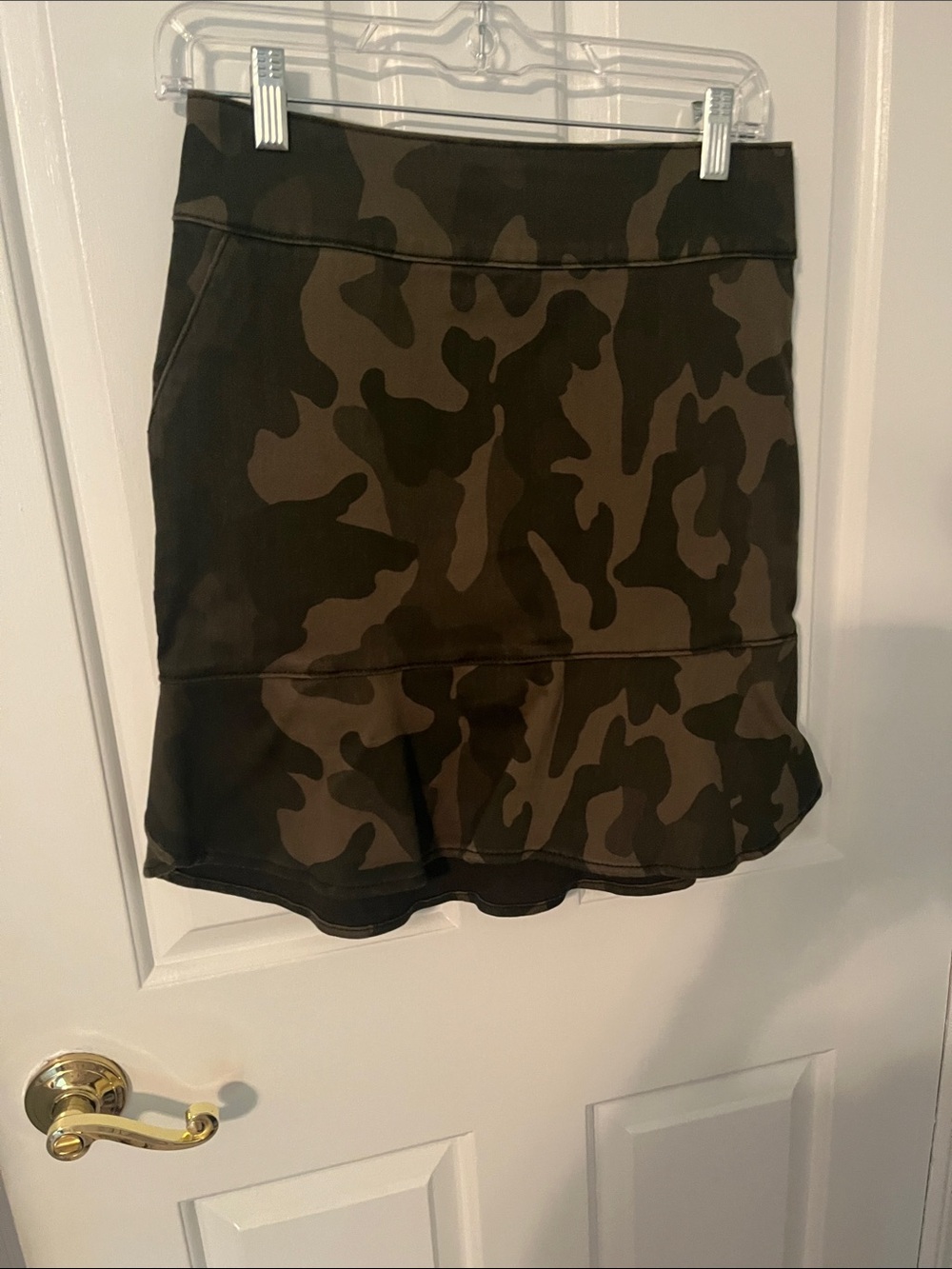 White House Black Market Olive Camo Ruffled Hem Skirt